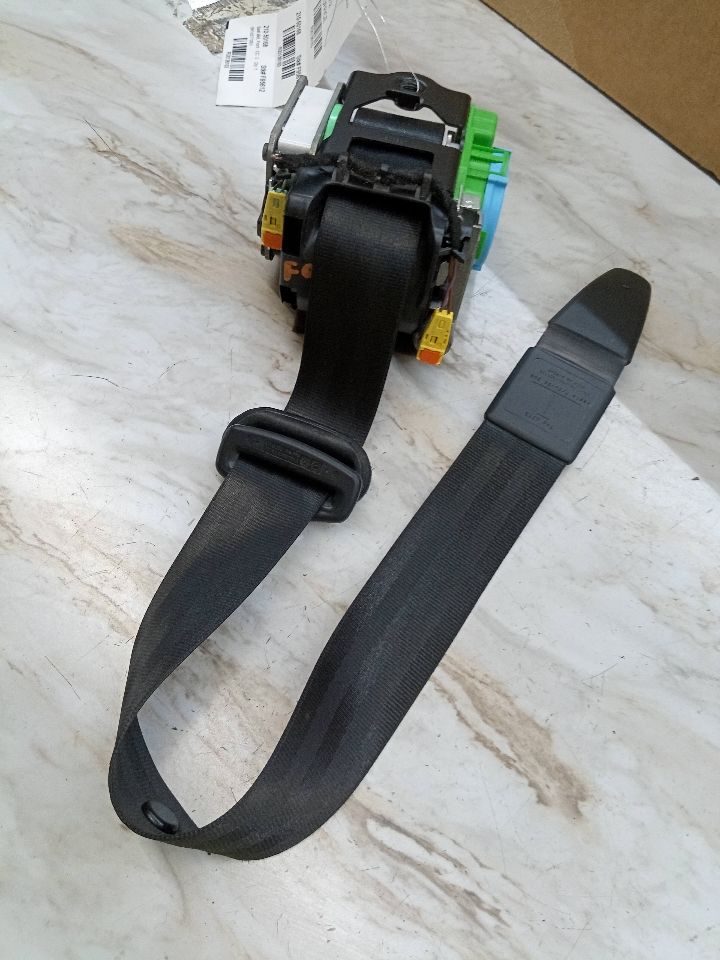 2009 AUDI A4 4cyl Gasoline Turbo 2.0 Seat Belt, Front - 136163