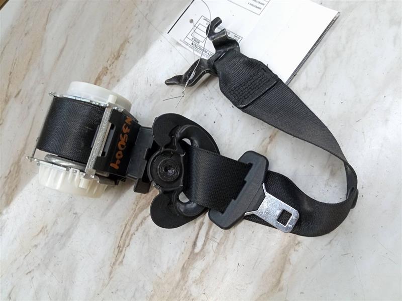 2007 BMW 328i 6cyl Gasoline 3.0 Seat Belt, Front - 136360 — photo 2