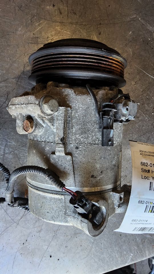 2017 CHEVROLET EQUINOX 4cyl Gasoline 2.4 AC COMPRESSOR - 136588 — photo 1
