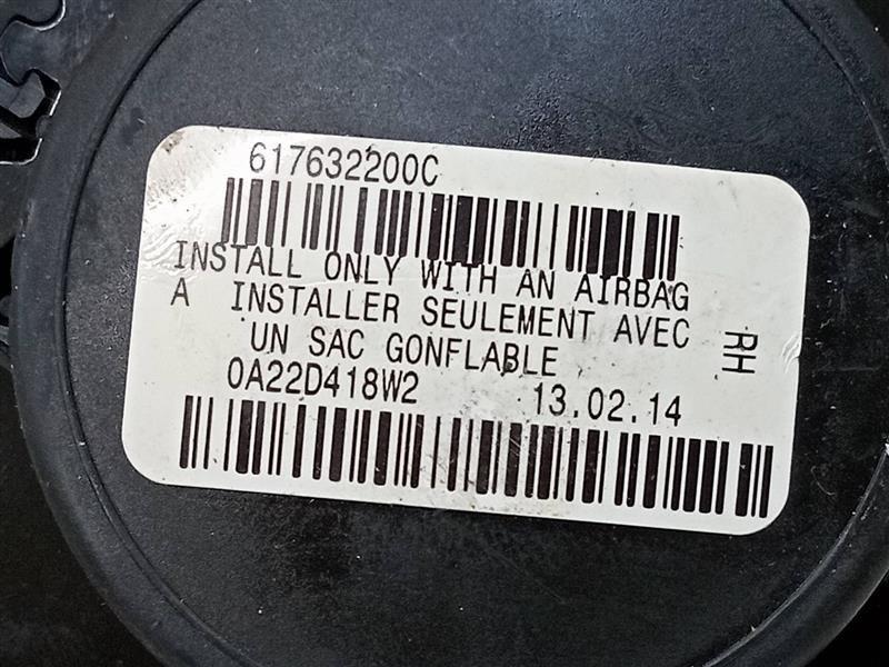 2014 CHEVROLET SONIC 4cyl Gasoline 1.8 Seat Belt, Front - 136671 — photo 2