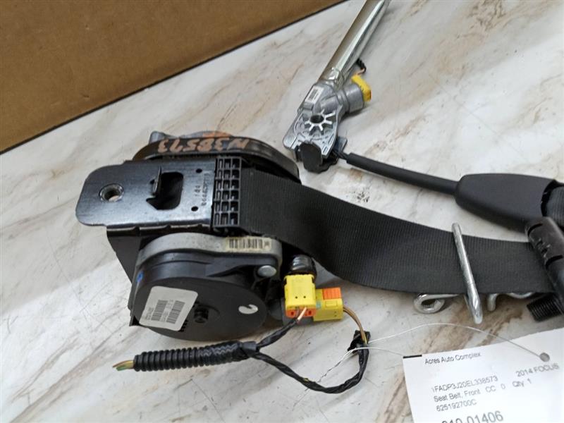 2014 FORD FOCUS 4cyl Gasoline 2.0 Flex Seat Belt, Front - 136770 — photo 3