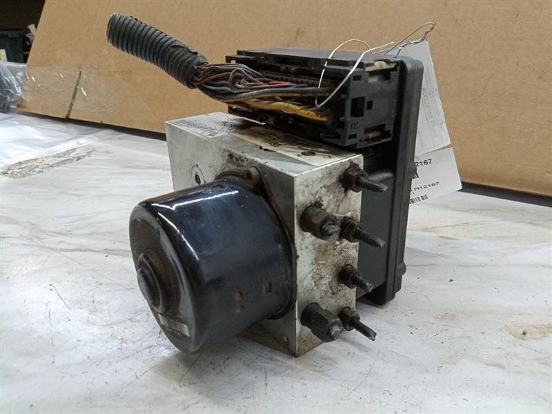 2005 INFINITI QX56 8cyl Gasoline 5.6 Anti-lock Brake Pts - 137293 — photo 2