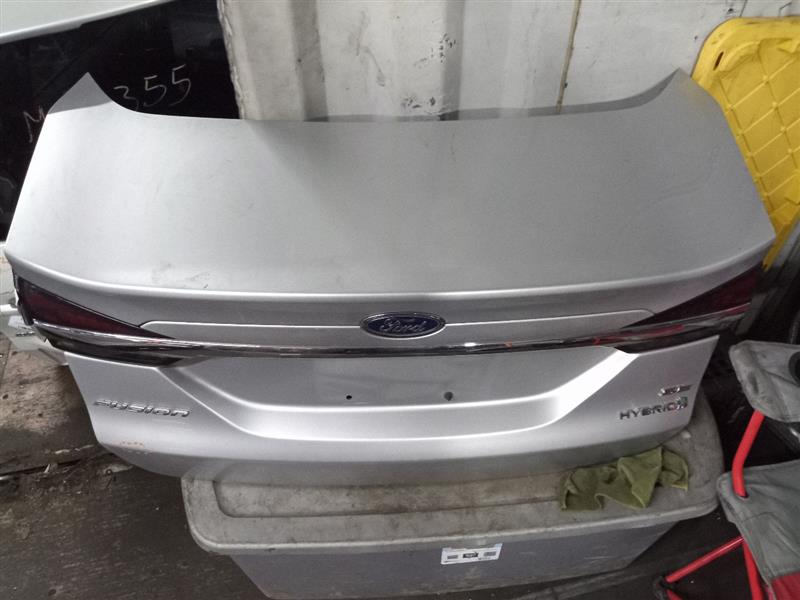 2017 FORD FUSION 4cyl Electric 2.0 Decklid  Tailgate - 137345 — photo 1
