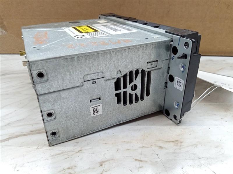 2012 CHRYSLER 200 6 cyl Gas Flex Fuel 3.6 Radio Audio - 137378 — photo 5