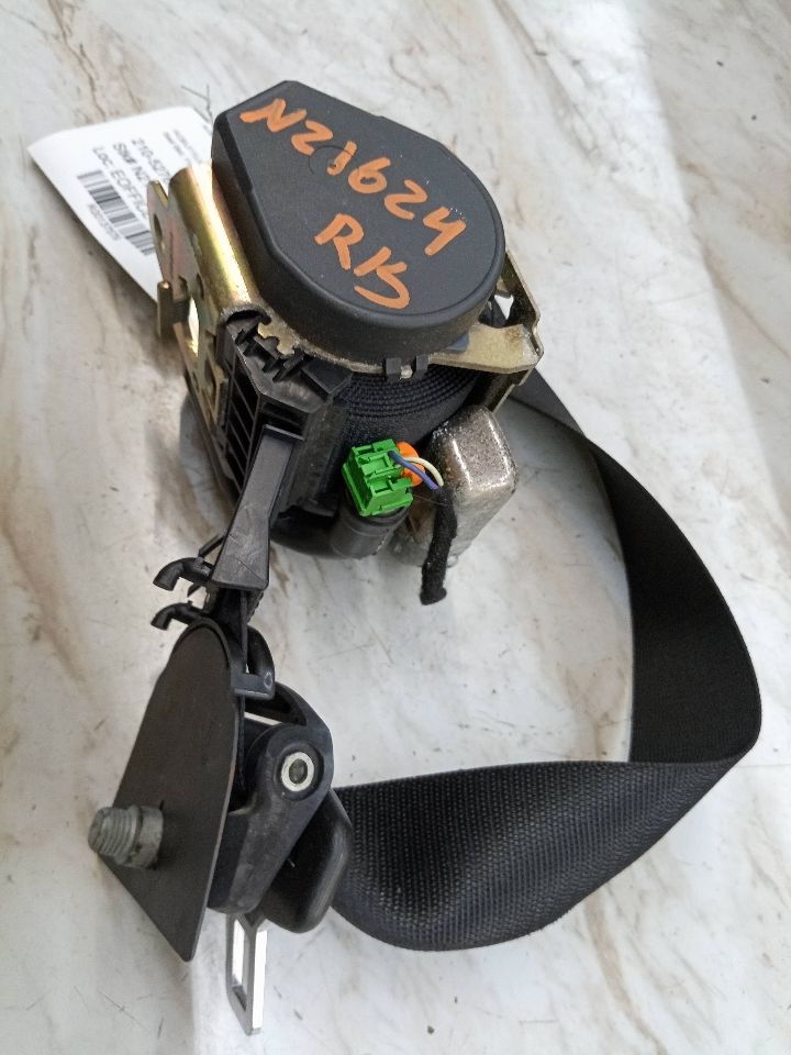 2003 MERCEDES-BENZ E-CLASS 8cyl Gasoline 5.0 Seat Belt, Front - 137579 — photo 3