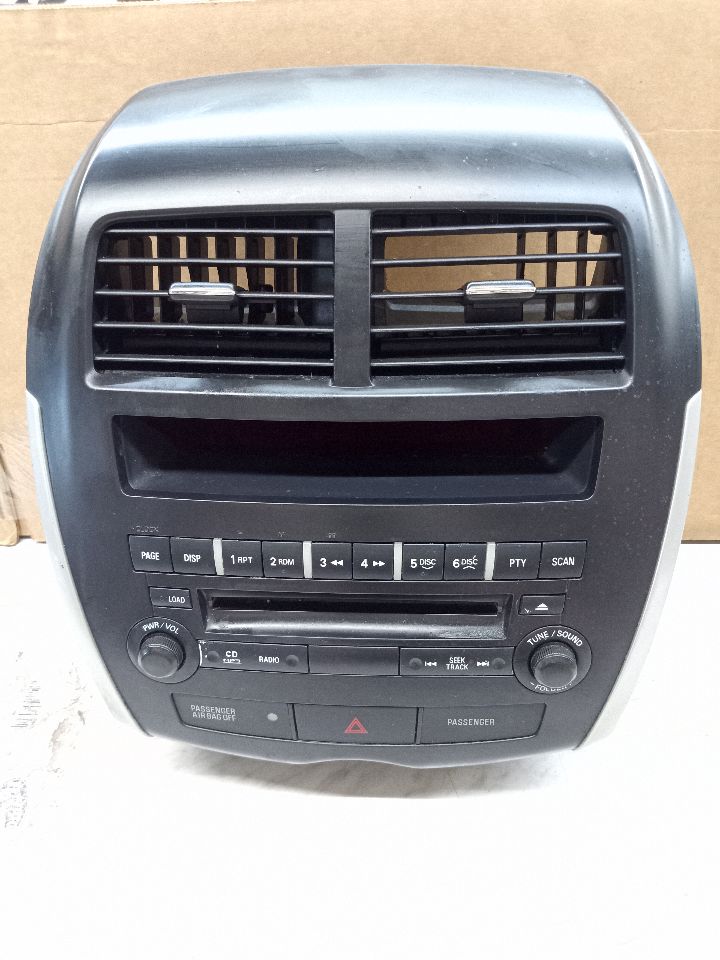 2013 MITSUBISHI OUTLANDER 4cyl Gasoline 2.0 Dohc Radio Audio - 137677 — photo 1