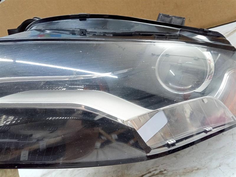 2010 AUDI A4 Left HEADLAMP ASSEMBLY - 138368 — photo 5