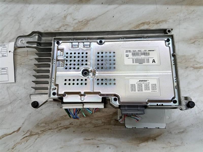 2005 ACURA RL 3.5L 6cyl Gasoline VVT Radio Audio - 138539 — photo 3