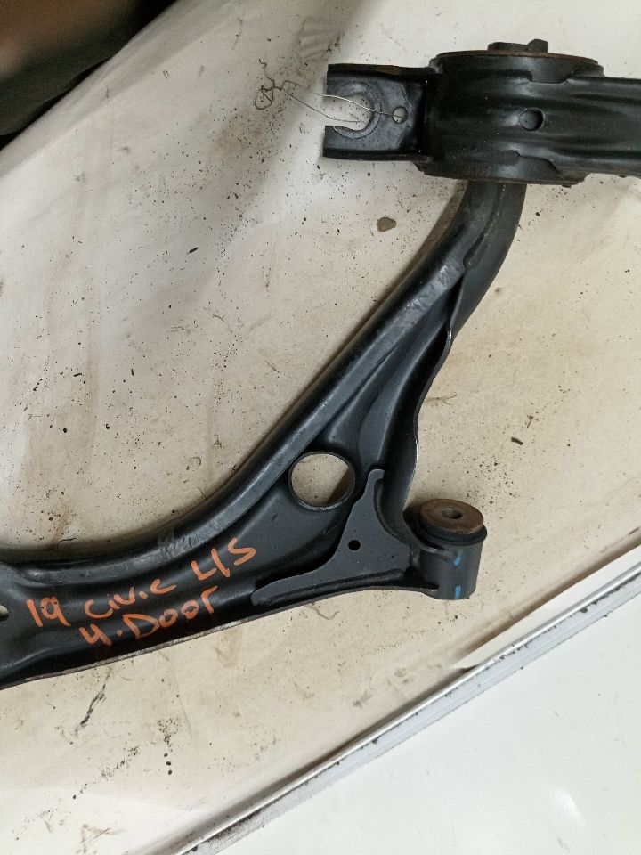 2019 HONDA CIVIC Left LOWER CNTRL ARM, FR - 13885 — photo 4