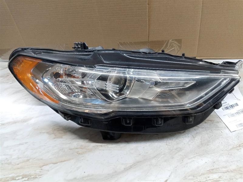 2017 FORD FUSION 4cyl Electric 2.0 Right HEADLAMP ASSEMBLY - 139917
