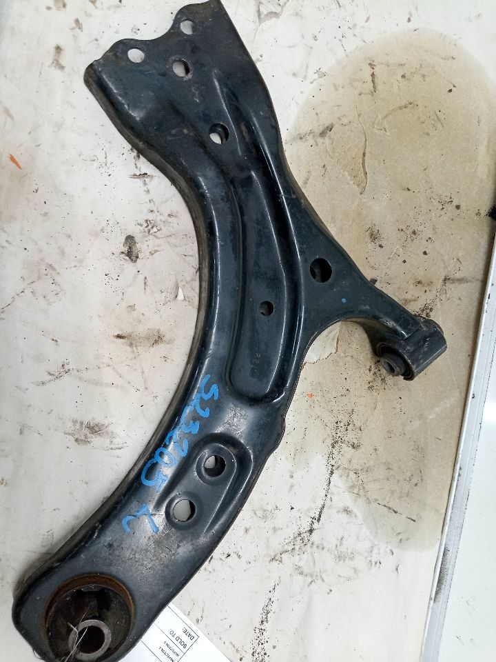 2017 SUBARU IMPREZA Left LOWER CNTRL ARM, FR - 14025 — photo 4