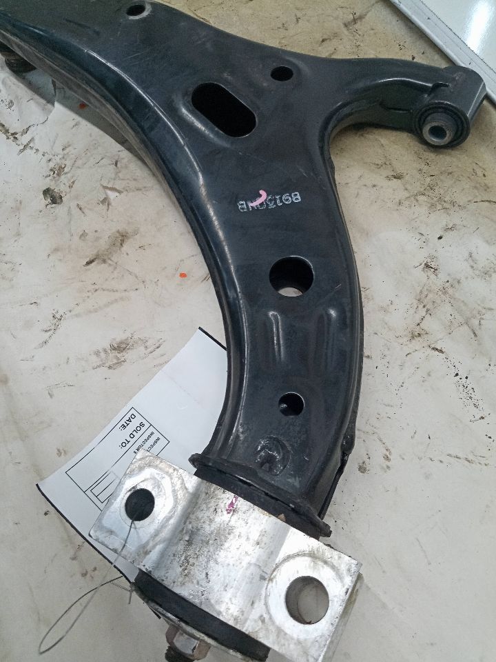 2019 SUBARU LEGACY Right LOWER CNTRL ARM, FR - 14029 — photo 6