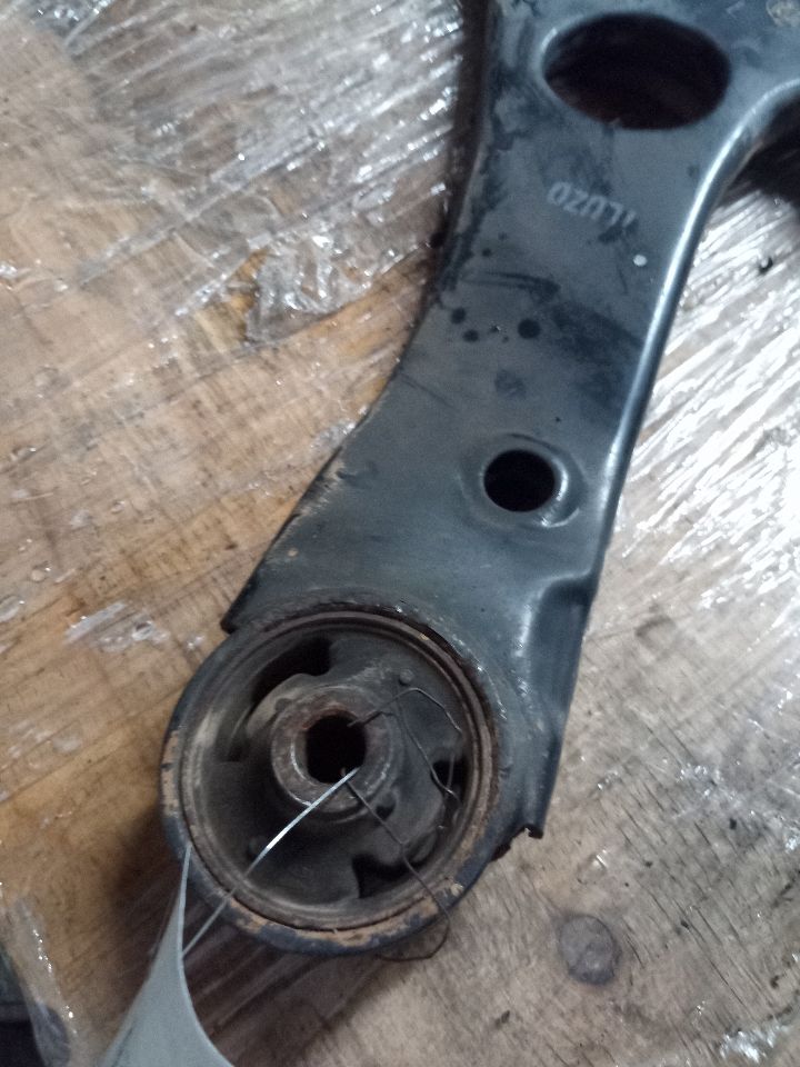 2014 KIA CADENZA Left LOWER CNTRL ARM, FR - 14036 — photo 2
