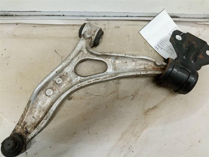 2013 FORD FOCUS Left LOWER CNTRL ARM, FR - 14067 — photo 1