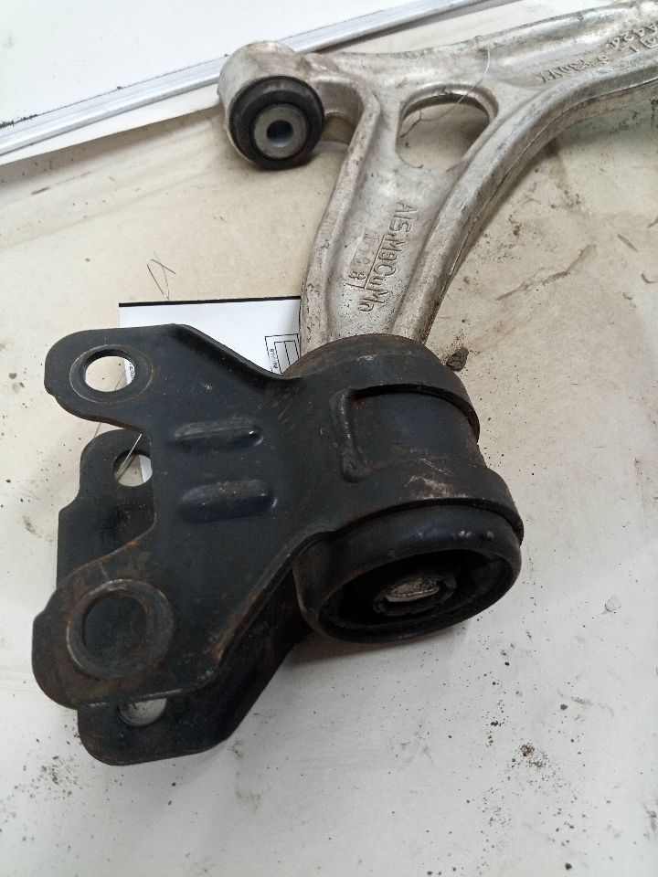 2013 FORD FOCUS Left LOWER CNTRL ARM, FR - 14067 — photo 5