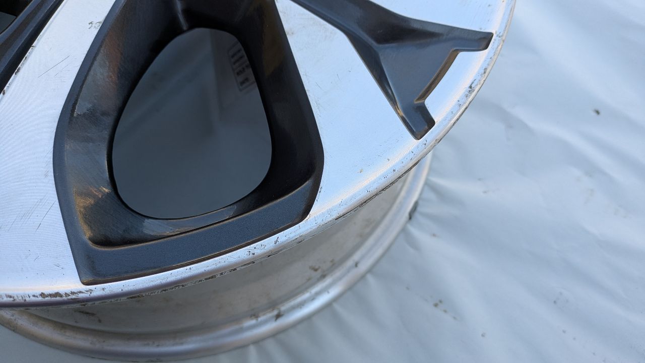2020 SUBARU LEGACY WHEEL - 140853 — photo 3