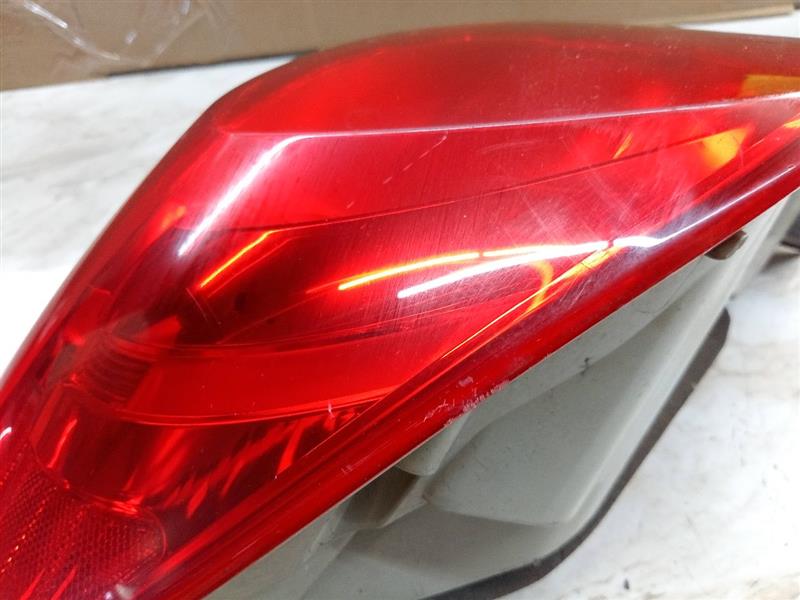 2012 HYUNDAI ELANTRA Left TAIL LAMP - 141484 — photo 3