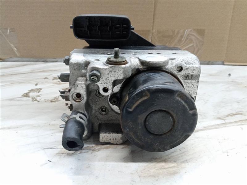 2003 LEXUS ES300 6cyl Gasoline 3.0 Anti-lock Brake Pts - 142071 — photo 2