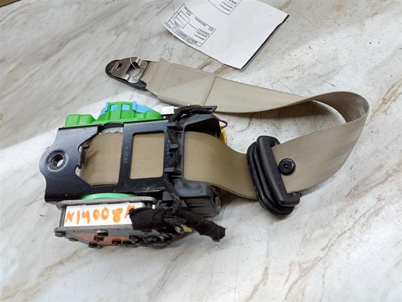 2010 AUDI A4 4cyl Gasoline Turbo 2.0 Seat Belt, Front - 142702 — photo 1