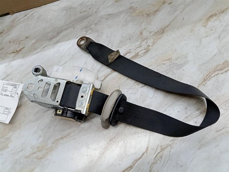 2015 TOYOTA PRIUS Seat Belt, Front - 142987