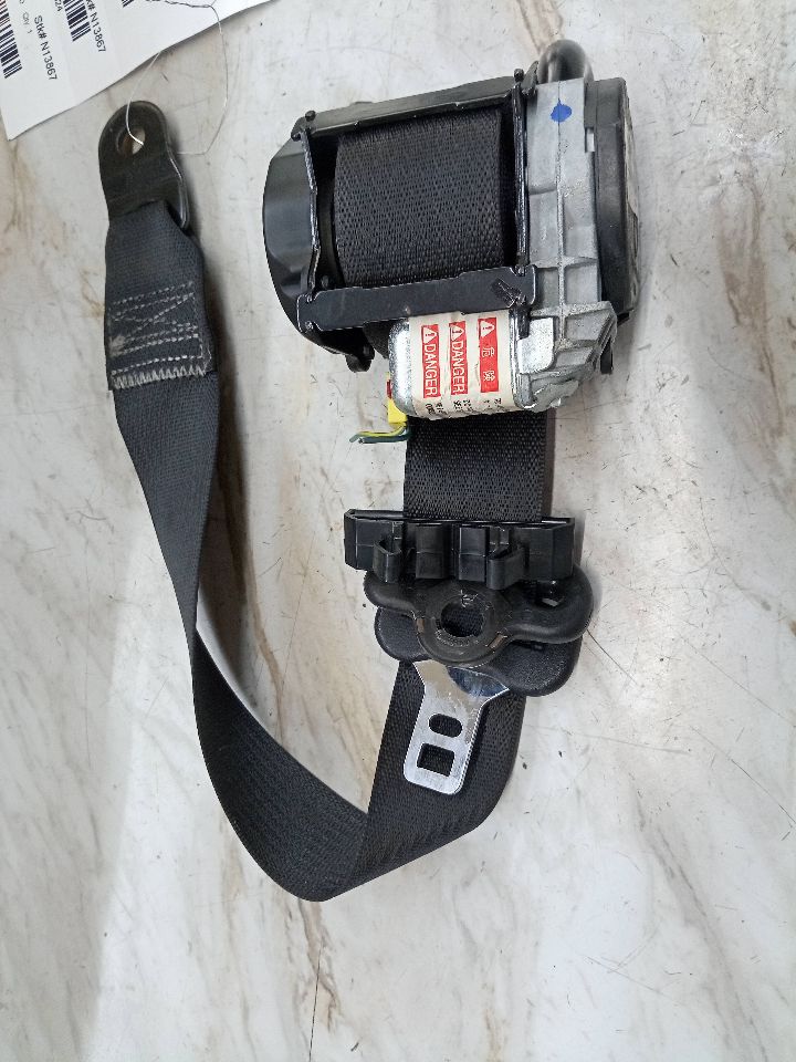 2014 CHRYSLER 200 6cyl Gasoline 3.6 Seat Belt, Front - 143324 — photo 1