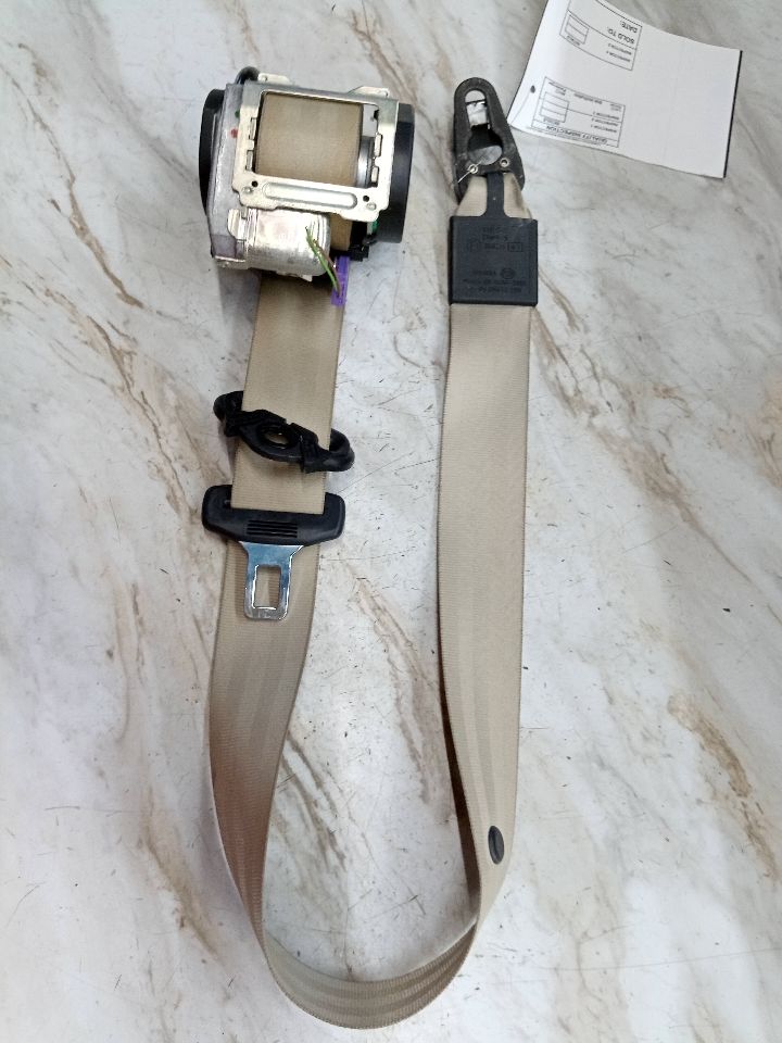 2010 AUDI A6 6cyl Supercharged 3.0 Seat Belt, Front - 143447 — photo 3