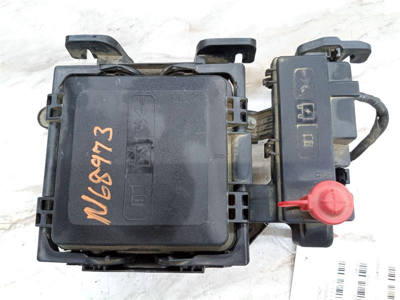 2013 CADILLAC ATS 4cyl Gasoline 2.5 DOHC Fuse Box, Engine - 143984