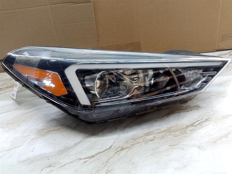 2020 HYUNDAI TUCSON 2.0L 4cyl Gasoline VVT Right HEADLAMP ASSEMBLY - 144353