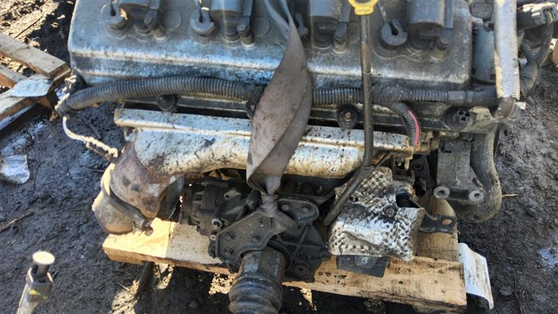 2005 CHRYSLER 300 8cyl Gasoline 5.7 HEMI ENGINE ASSEMBLY - 144740 — photo 2