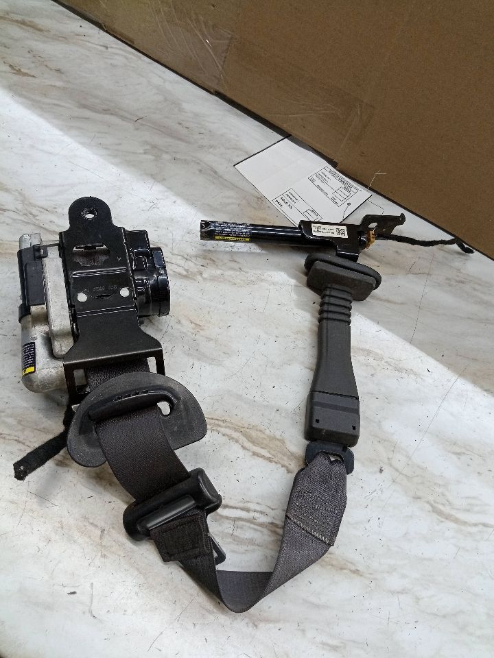2013 LINCOLN MKS Seat Belt, Front - 145590