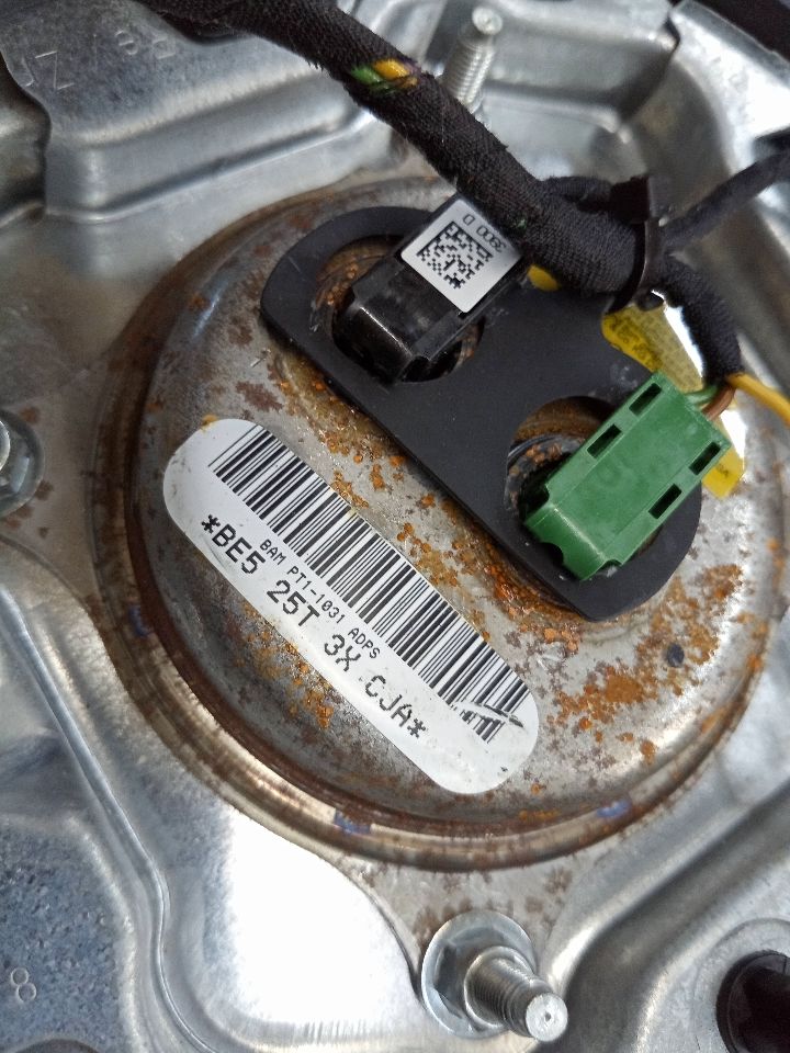 2013 BMW 535i 6cyl Gasoline Turbo 3.0 Left AIR BAG - 145846 — photo 4