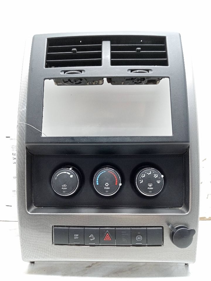 2008 JEEP LIBERTY 6cyl Gasoline 3.7 TEMP CONTROL - 147015 — photo 2