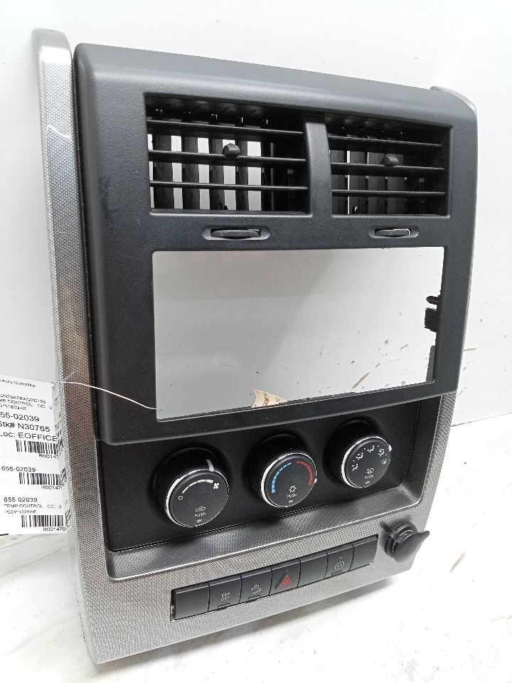 2008 JEEP LIBERTY 6cyl Gasoline 3.7 TEMP CONTROL - 147015 — photo 3
