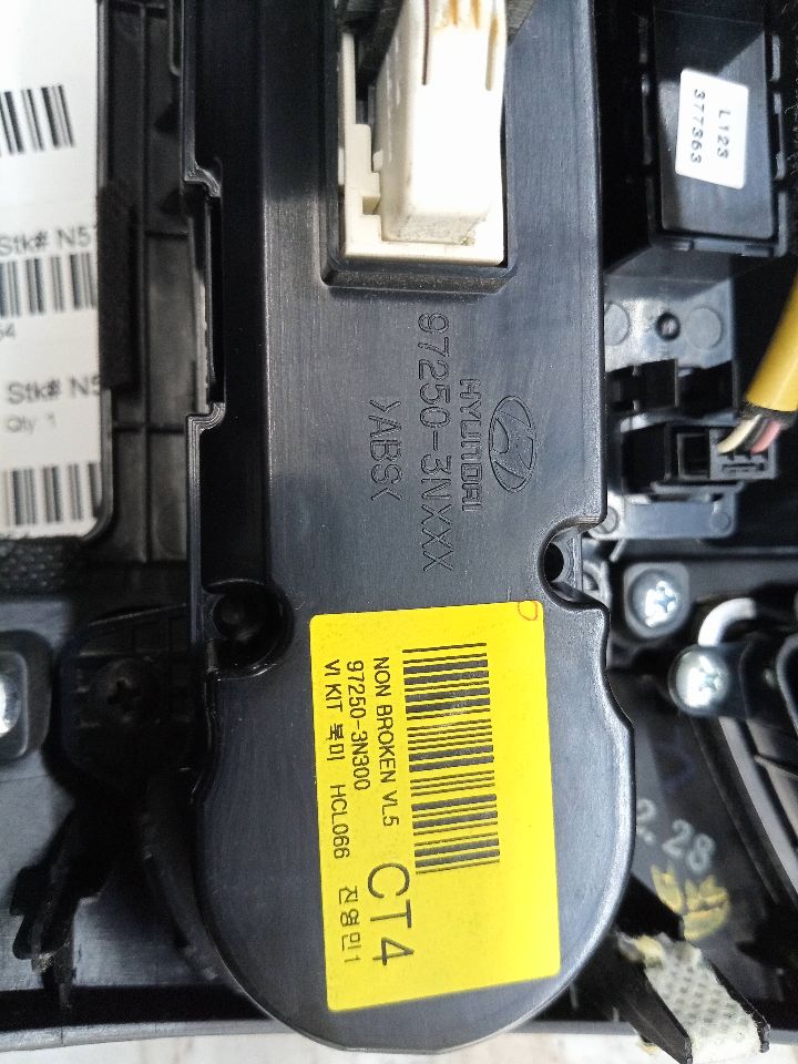2012 HYUNDAI EQUUS 8cyl Gasoline 5.0 TEMP CONTROL - 147054 — photo 7