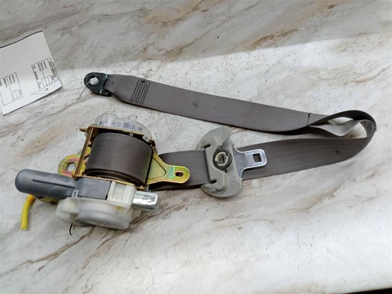 2004 LEXUS RX330 6cyl Gasoline 3.3 Seat Belt, Front - 147717 — photo 3
