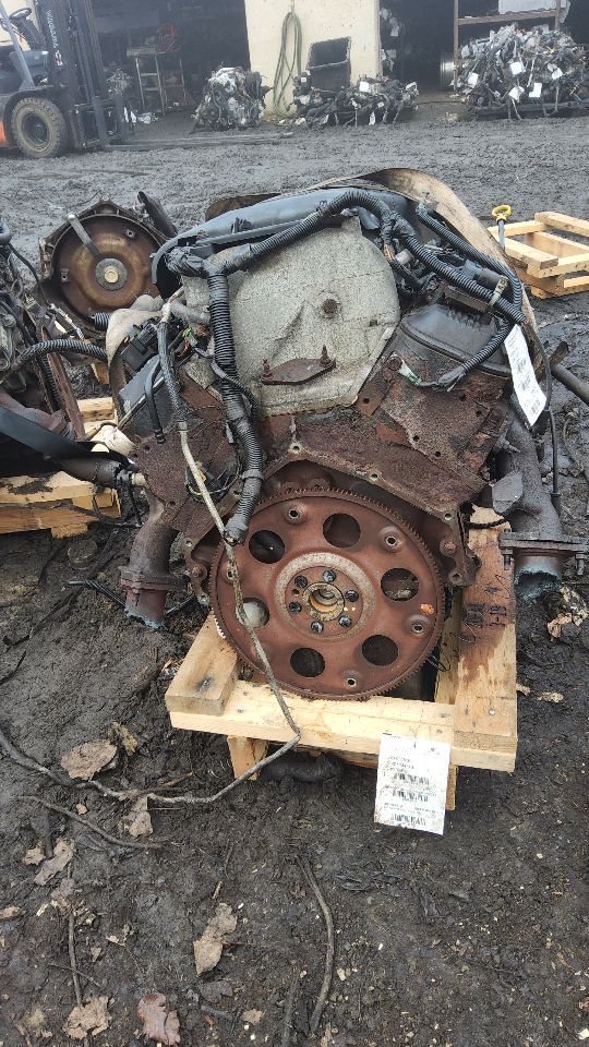 2004 GMC SIERRA 2500 PICKUP 8cyl Gasoline 8.1 ENGINE ASSEMBLY - 148470