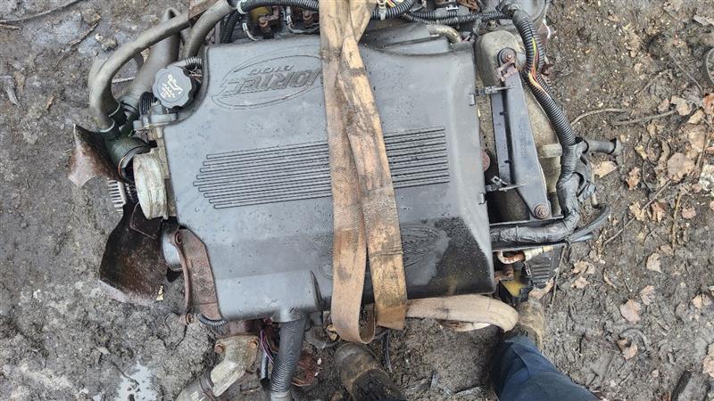 2004 GMC SIERRA 2500 PICKUP 8cyl Gasoline 8.1 ENGINE ASSEMBLY - 148470 — photo 6