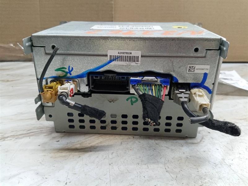2011 DODGE JOURNEY 6 cyl Gas Flex Fuel 3.6 Radio Audio - 148951 — photo 3