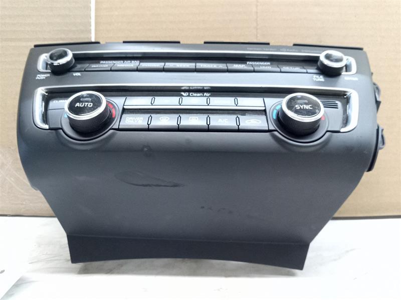 2017 KIA OPTIMA 4cyl Electric 2.0 Radio Audio - 149713 — photo 2