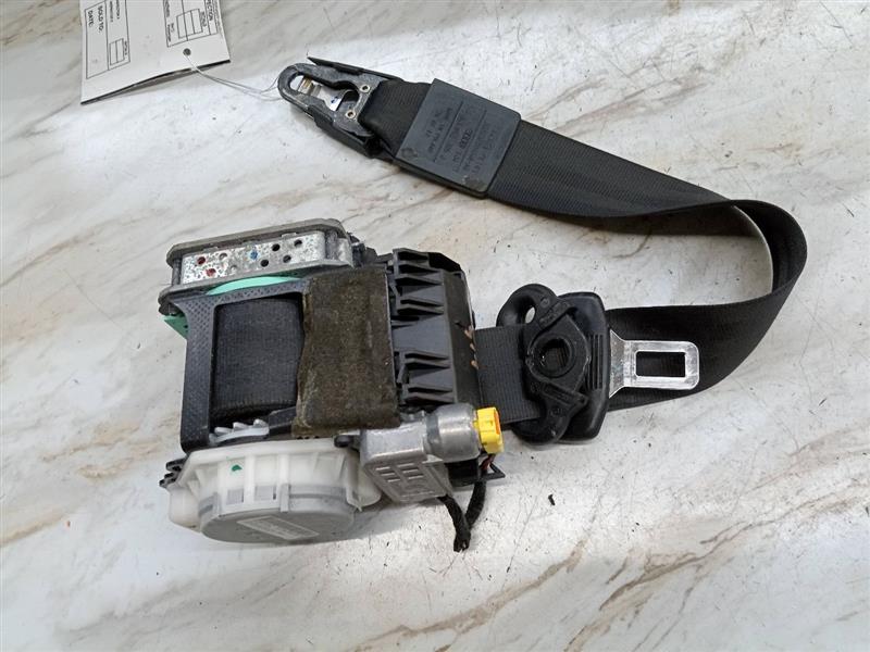 2012 AUDI A4 4cyl Gasoline Turbo 2.0 Seat Belt, Front - 149745 — photo 3