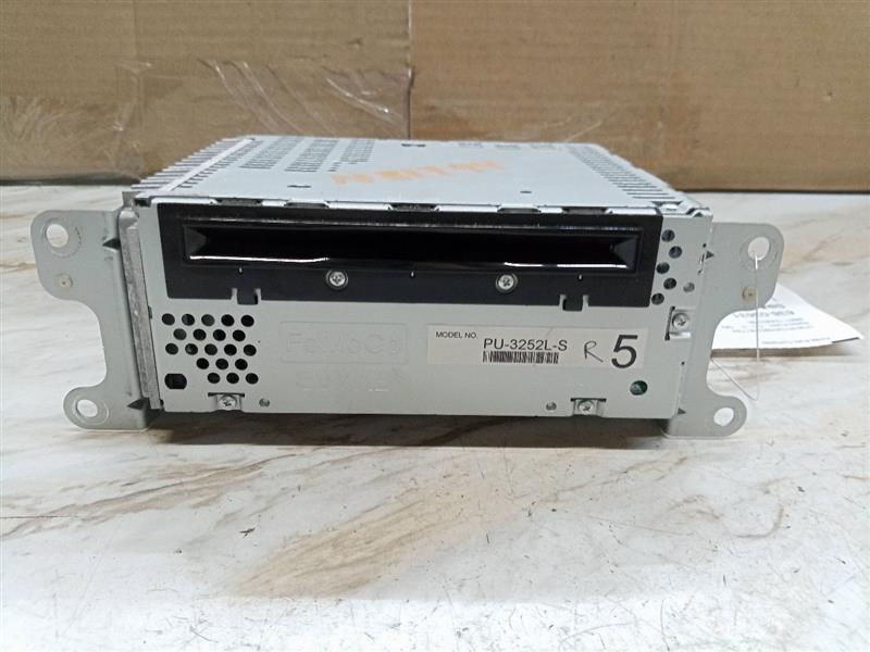 2011 FORD EXPLORER 6cyl Gasoline 3.5 Radio Audio - 150358 — photo 1