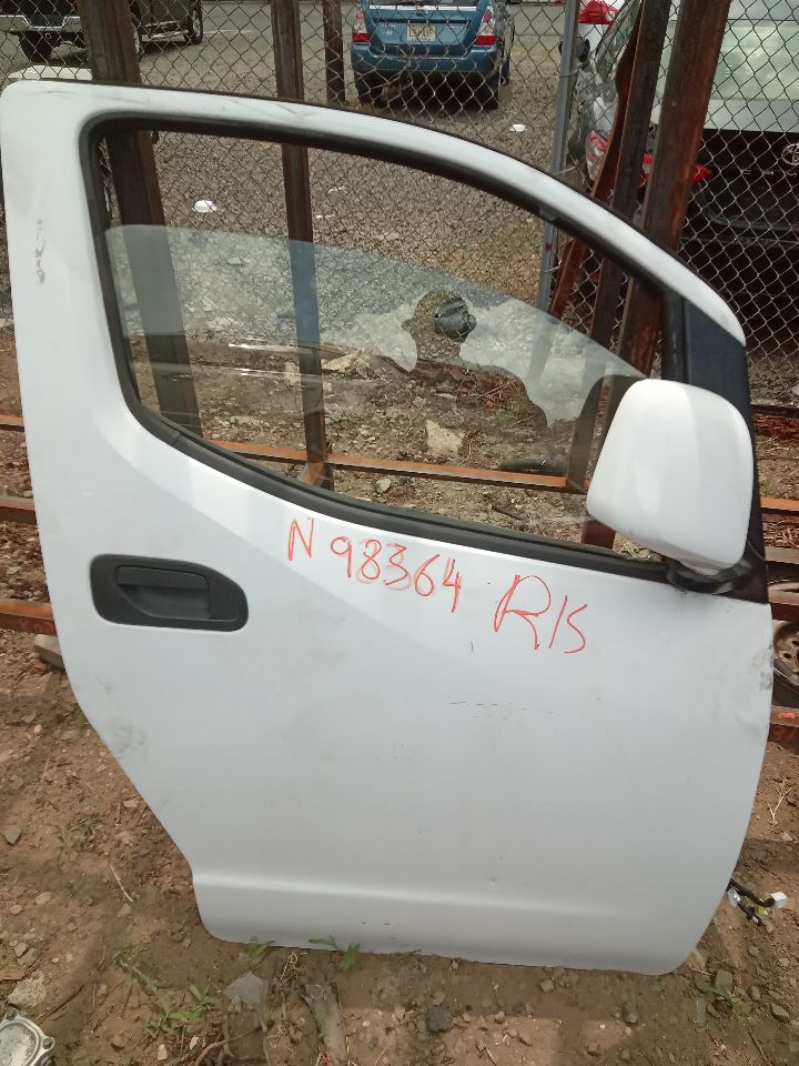 2016 NISSAN NV200 2.0L 4cyl Gasoline VVT Right DOOR ASSEMBLY, FR - 153992