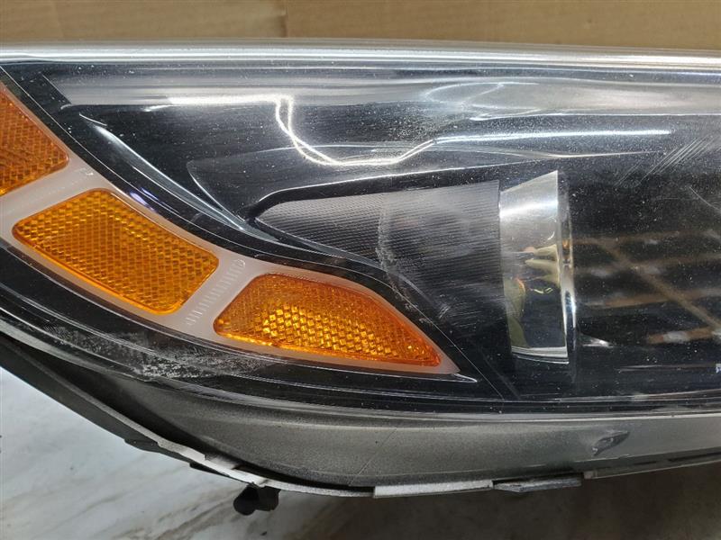 2014 KIA OPTIMA 4cyl Gasoline 2.4 Right HEADLAMP ASSEMBLY - 155530 — photo 4
