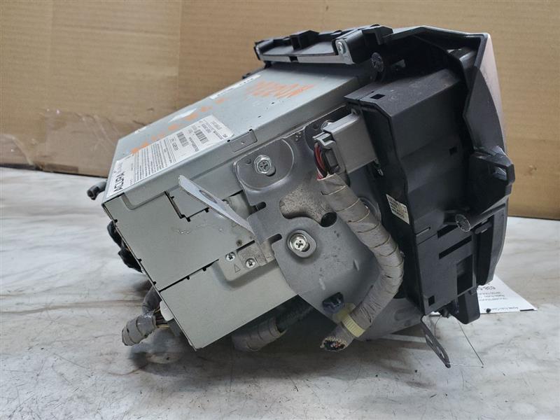 2010 ACURA TL 3.5L 6cyl Gasoline VVT Radio Audio - 155567 — photo 4