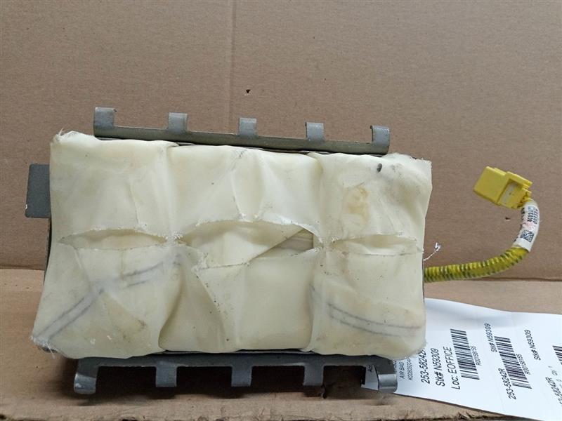 2004 TOYOTA PRIUS 4cyl Electric 1.5 Right AIR BAG - 158155 — photo 1