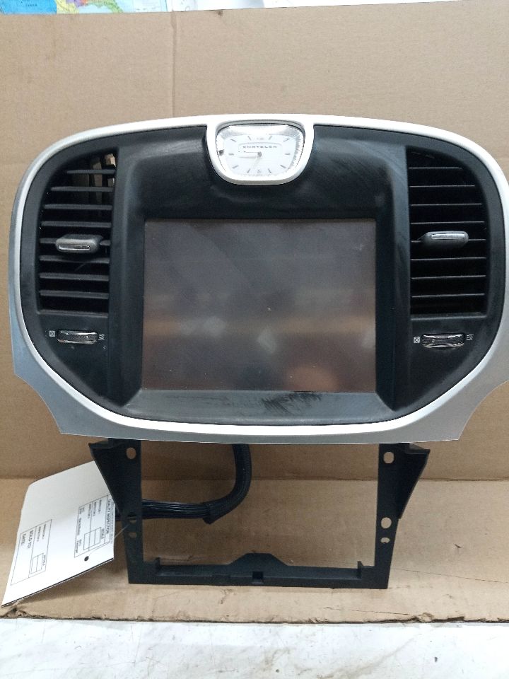 2012 CHRYSLER 300 6cyl Gasoline 3.6 Info-GPS-TV Screen - 158158 — photo 1