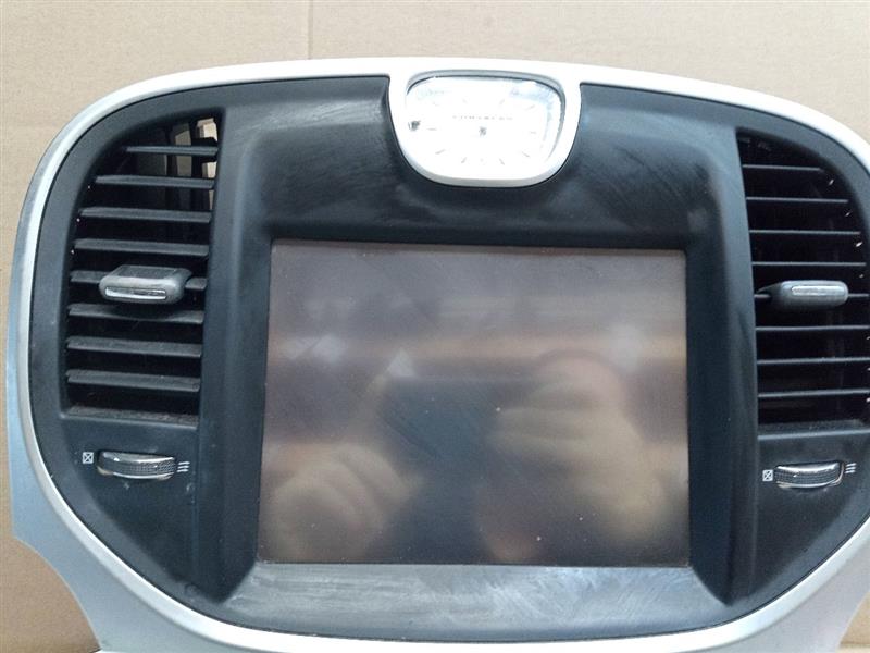 2012 CHRYSLER 300 6cyl Gasoline 3.6 Info-GPS-TV Screen - 158158 — photo 2