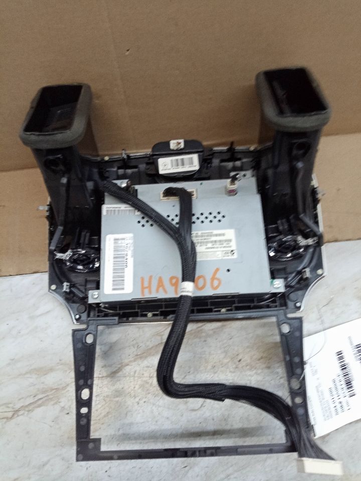 2012 CHRYSLER 300 6cyl Gasoline 3.6 Info-GPS-TV Screen - 158158 — photo 3