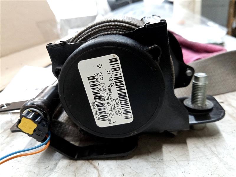 2015 KIA SORENTO 6cyl Gasoline 3.3 Seat Belt, Front - 159553 — photo 3