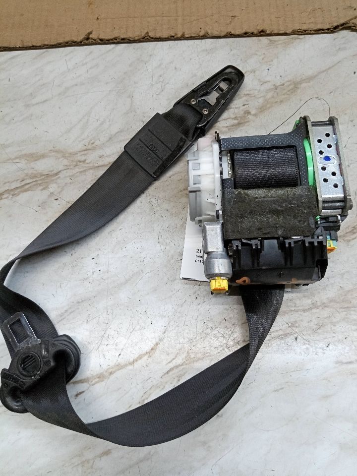 2011 AUDI A4 4cyl Gasoline Turbo 2.0 Seat Belt, Front - 160359